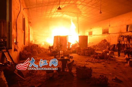 宜春宜豐一日用品加工廠夜間起火，幸無人員傷亡